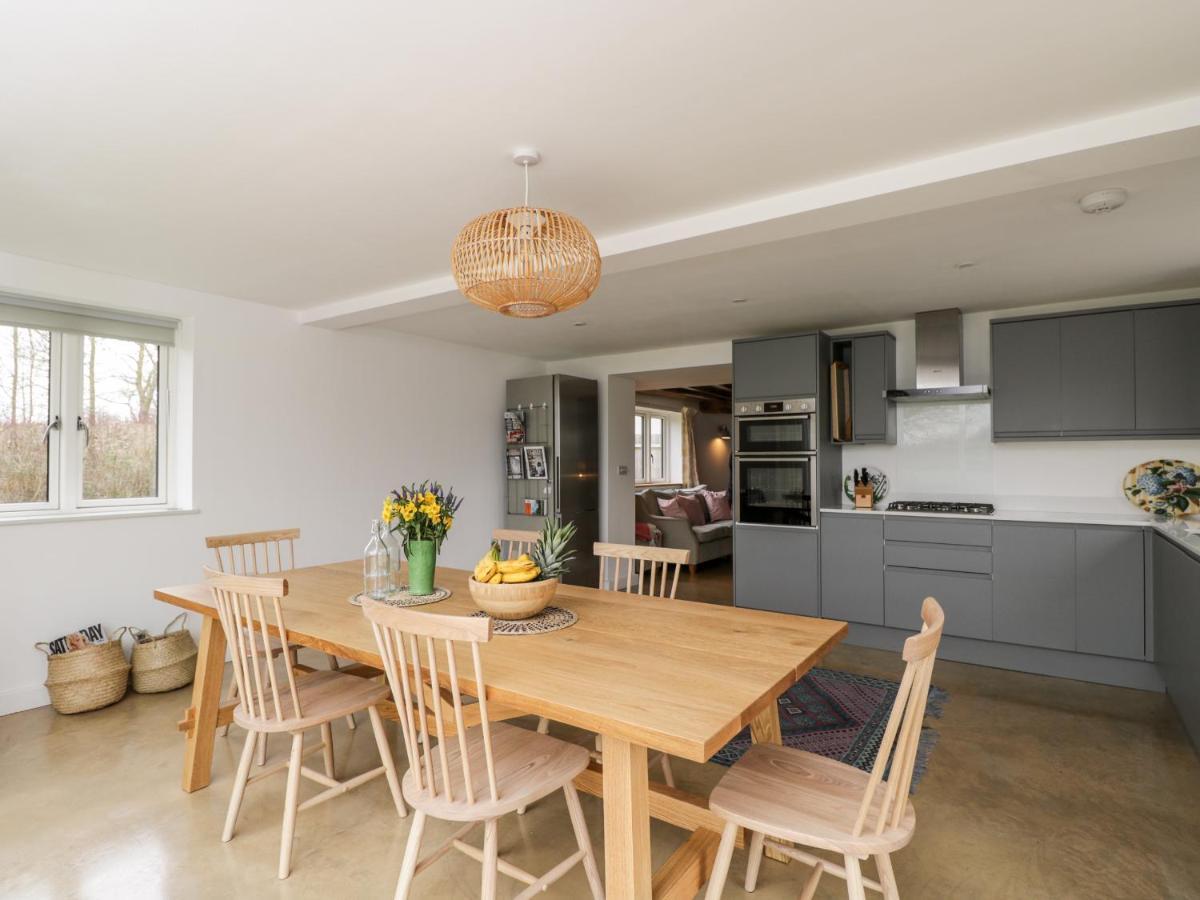 High Cogges Farm Holiday Cottages Witney Eksteriør billede