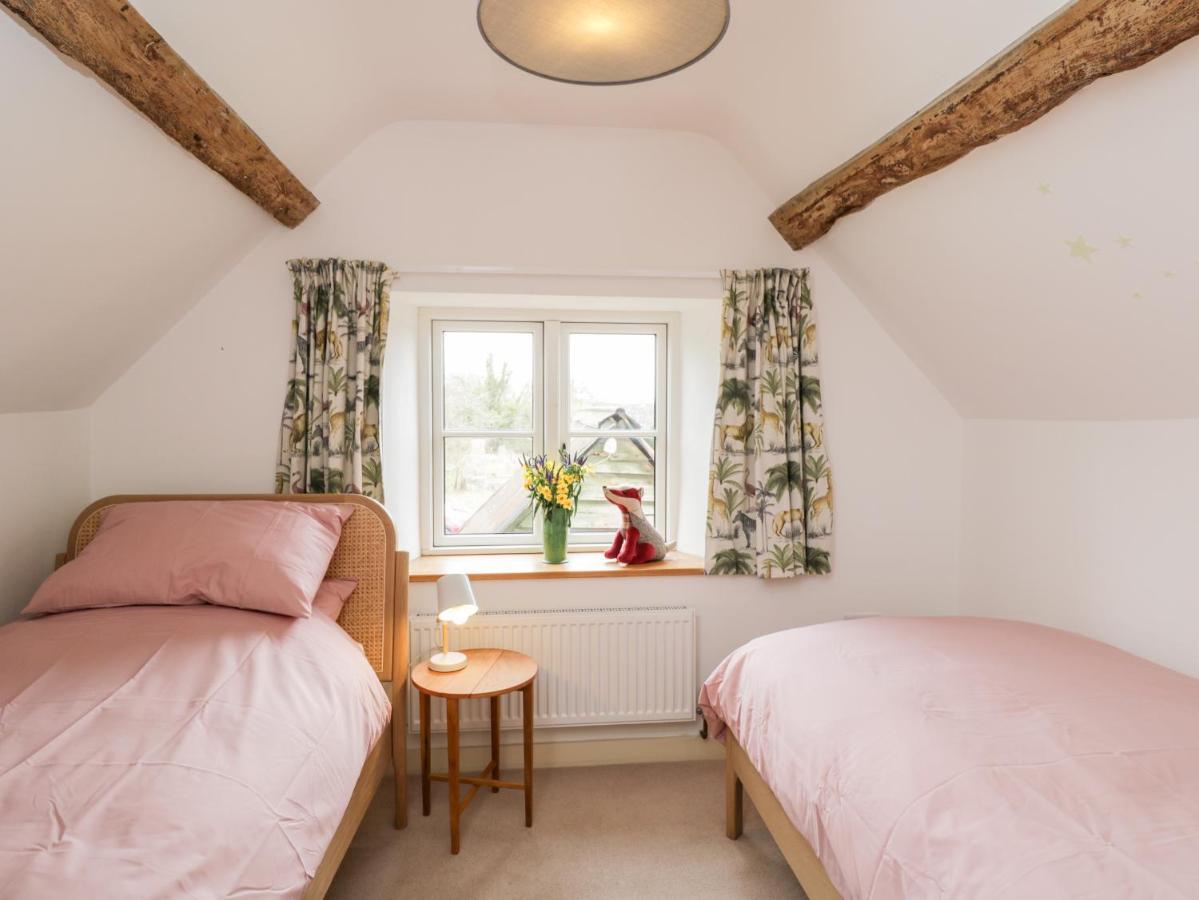 High Cogges Farm Holiday Cottages Witney Eksteriør billede