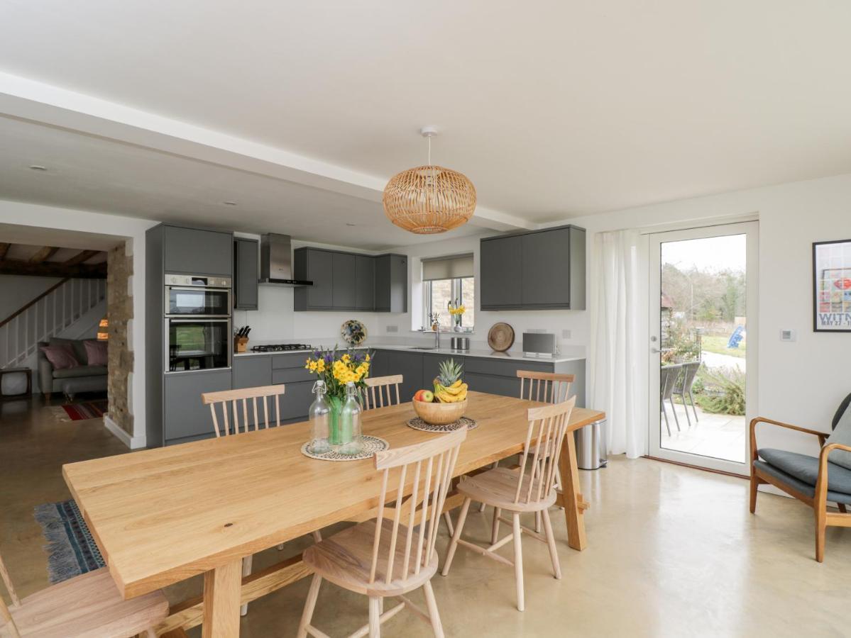 High Cogges Farm Holiday Cottages Witney Eksteriør billede